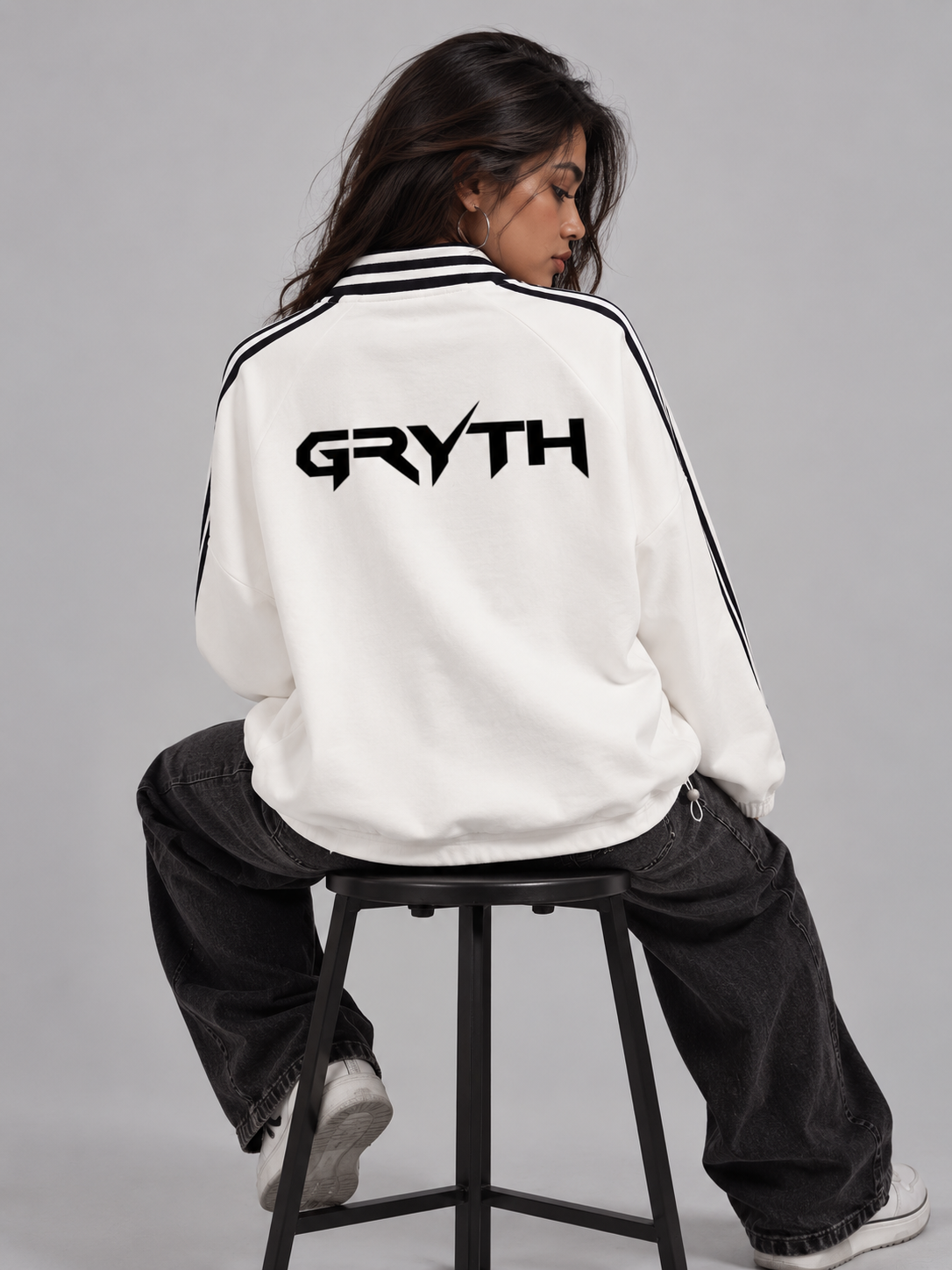 GRYTH White Striped Collar Sweatshirt
