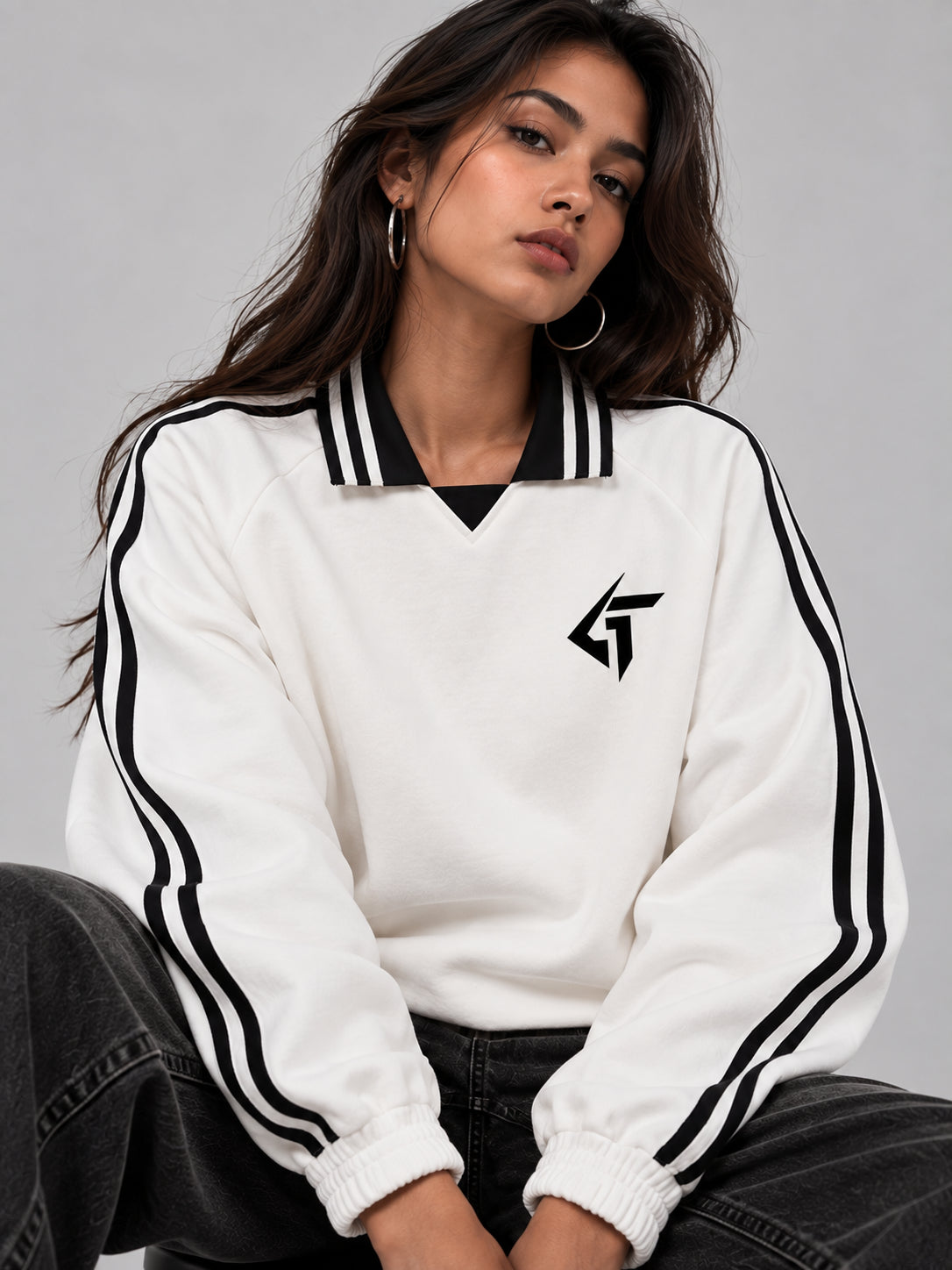 GRYTH White Striped Collar Sweatshirt